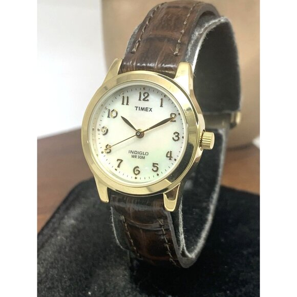 Timex Women's Watch TW2R63600 Indiglo Mother of Pearl Quartz Brown Leather 25mm - Picture 1 of 15
